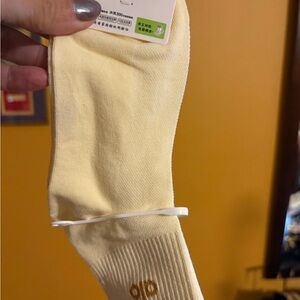 ALO Yoga Cream Casual Socks